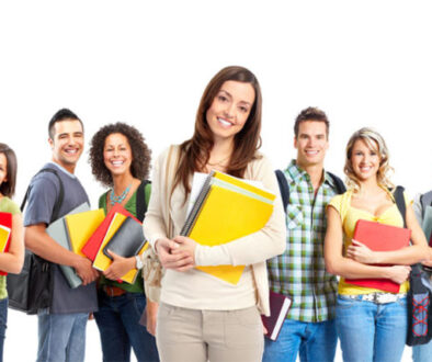 Universitatea-de-vest-vasile-goldis-din-arad-STUDENTI-696x428
